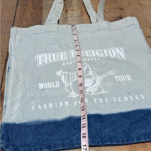 True Religion Buddha Bleached Denim Tote Logo Bag Blue
Pre owned - Picture 4 of 11